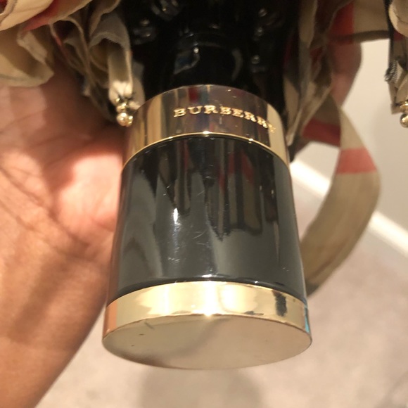 (2) Burberry Umbrellas - Picture 5 of 16
